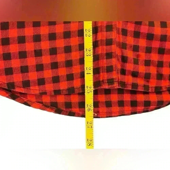 Calvin Klein Red Black Buffalo Plaid Long Sleeve V-Neck Lightweight Shirt Medium - Picture 8 of 8
